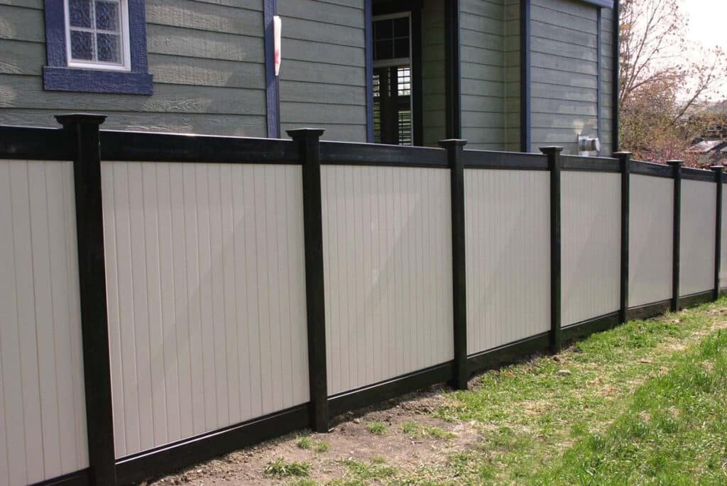 Delaware Vinyl Fence Company
